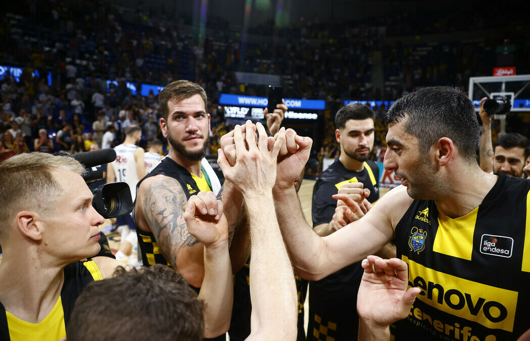 El Lenovo Tenerife vence y respira para salir de la zona roja (88-81)